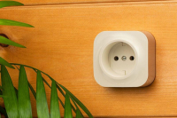 Розетка 1-м ОП Quteo 16А IP20 2P без заземл. без защ. шторок сл. кость IEK 782240 ТехноИмпульс