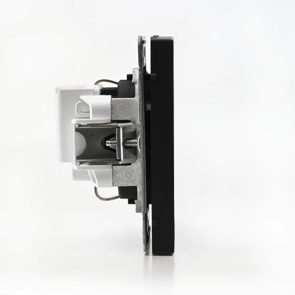 Розетка ArtGallery 16А с заземл. защ. шторки механизм карбон SE GAL001045 ТехноИмпульс