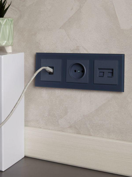 Розетка 1-м СП BRITE РС10-1-0-БрМ 10А без заземл. без защ. шторок механизм маренго IEK BR-R10-10-K35 ТехноИмпульс