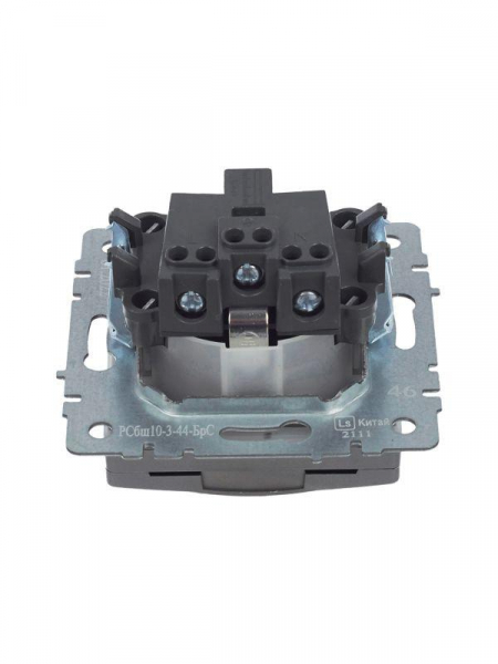 Розетка BRITE РСбш10-3-44-БрС 16А IP44 с заземл. защ. шторки с крышкой механизм сталь IEK BR-R16-16-44-K46 ТехноИмпульс