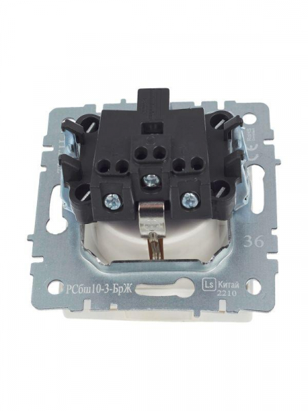 Розетка BRITE РСбш10-3-БрЖ 16А IP20 с заземл. защ. шторки с крышкой механизм жемчуж. IEK BR-R16-16-K36 ТехноИмпульс