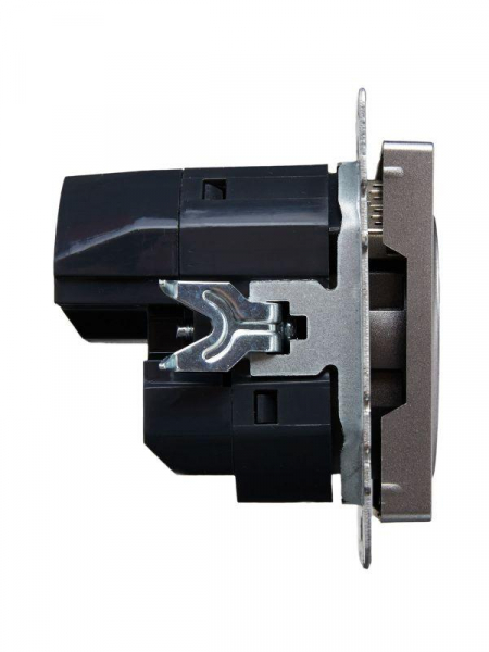 Розетка BRITE РЮш10-1-БрС 16А с USB A+A 2.1А с заземл. защ. шторки механизм сталь IEK BR-R14-16-U21-D21-K46 ТехноИмпульс