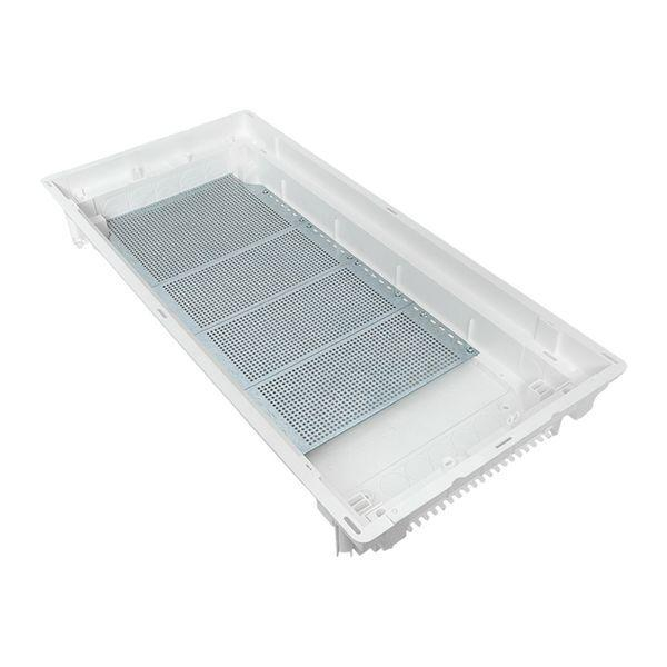 Щит слаботочный встраив. Nova 4 габарит IP41 с метал. перфорированной дверью EKF nv-mb-pmd-4 ТехноИмпульс