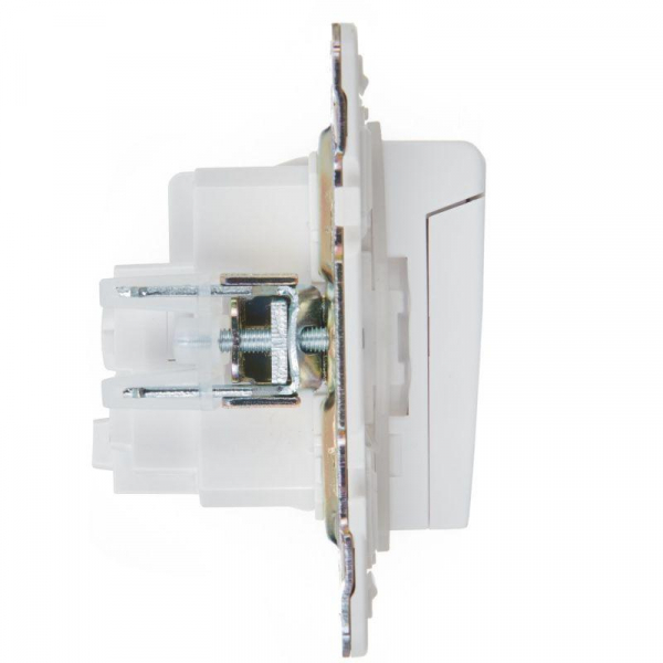 Розетка 1-м SKANDY 16А IP44 с заземл. защ. шторки с крышкой SK-R11W арктич. бел. IEK SK-R16-16-44-K01 ТехноИмпульс