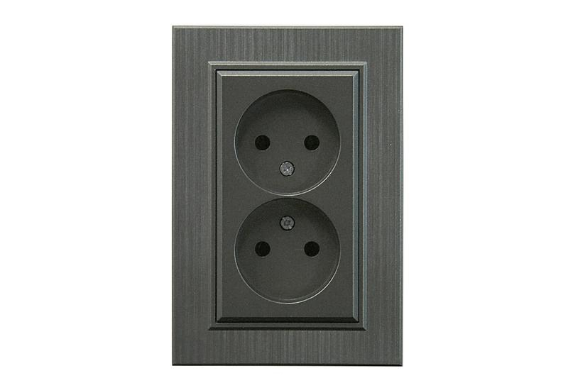 Розетка 2-я Karea LINE STAR без заземл. дым. металлик Makel 86050017 ТехноИмпульс