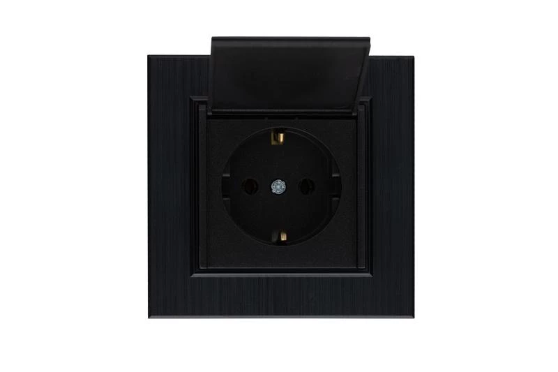 Розетка 1-м с крышкой Karea LINE STAR с заземл. чер. Makel 86054029 ТехноИмпульс