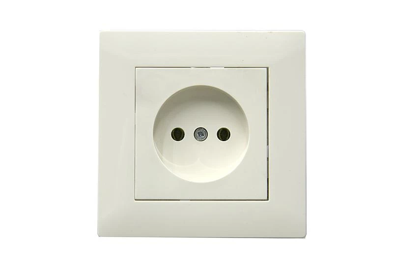 Розетка 1-м Karea RIZZ без заземл. керамика крем Makel 88010002 ТехноИмпульс