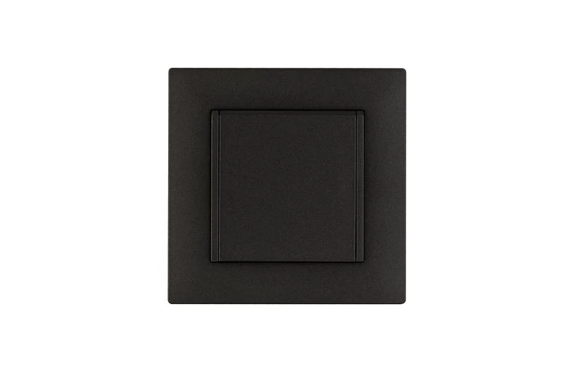 Розетка 1-м с крышкой Karea RIZZ STAR с заземл. дым. металлик Makel 88050029 ТехноИмпульс