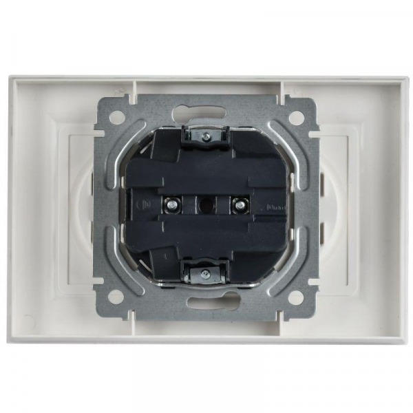 Розетка 2-м СП BRITE РС12-2-БрАБ 10А в сборе без заземл. без защ. шторок арктич. бел. IEK BR-R20-10-K91-F ТехноИмпульс
