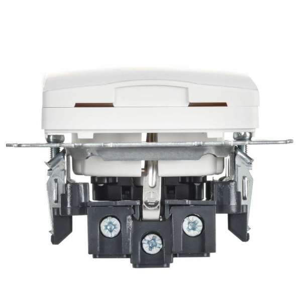 Розетка BRITE РСбш10-3-БрАБ 16А IP20 с заземл. защ. шторки с крышкой механизм арктич. бел. IEK BR-R16-16-K91 ТехноИмпульс