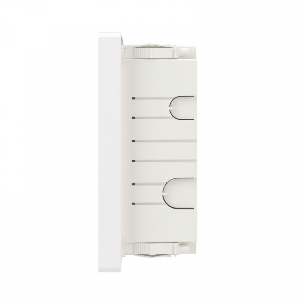 Щиток встраиваемый FRAME 18мод с тонированной дверцей с 2 шинами PEN на 8 и 10 отверст. бел. DKC F18B1WD ТехноИмпульс