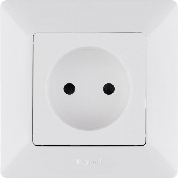 Розетка 1-м СП Valena Life 16А IP20 250В 2P защ. шторки безвинтов. клеммы с лицев. панелью механизм бел. Leg 753416 ТехноИмпульс