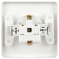 Розетка 1-м СП Style 7-202-01 16А 250В IP20 2P+E Schuko с заземл. бел. Intro Б0060619 ТехноИмпульс