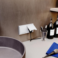 Розетка 1-м СП S70 16А с заземл. защ. шторки + крышка механизм бел. матов. Voltum VLS040302 ТехноИмпульс