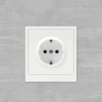 Розетка силовая KANT 2P+E без шторки бел. магнолия DKC 7000033 ТехноИмпульс