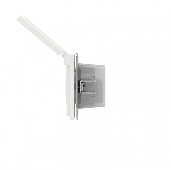 Розетка силовая KANT IP44 2P+E защ. шторки с крышкой бел. магнолия DKC 7000013 ТехноИмпульс