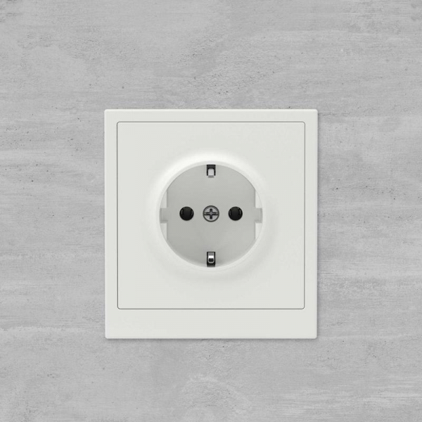 Розетка силовая KANT 2P+E без шторки бел. песок DKC 7010033 ТехноИмпульс