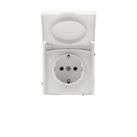Розетка силовая KANT IP44 2P+E защ. шторки с крышкой бел. песок DKC 7010013 ТехноИмпульс