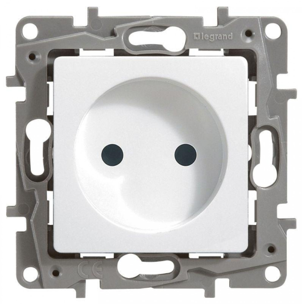 Розетка 1-м СП Etika 16А IP20 250В 2P без заземл. немецк. стандарт винтов. клеммы механизм бел. IEK 672220 ТехноИмпульс