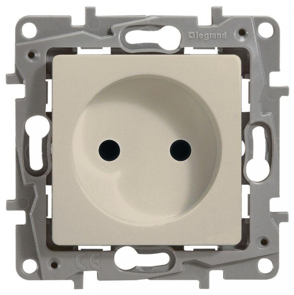 Розетка 1-м СП Etika 16А IP20 250В 2P без заземл. немецк. стандарт винтов. клеммы механизм сл. кость IEK 672320 ТехноИмпульс