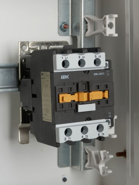 Контактор КМИе-46512 65А 230В/АС3 1НО 1НЗ GENERICA KKME41-065-230-11 ТехноИмпульс