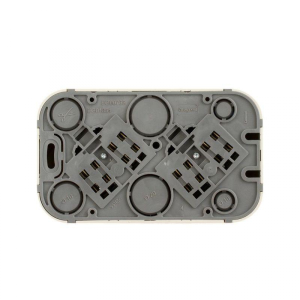 Розетка 2-м ОП Quteo 16А IP20 250В 2х2P+E с заземл. защ. шторки бел. IEK 782237 ТехноИмпульс