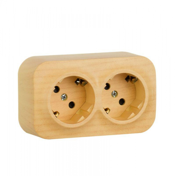 Розетка 2-м ОП Quteo 16А IP20 250В 2х2P+E с заземл. защ. шторки дерево IEK 782287 ТехноИмпульс