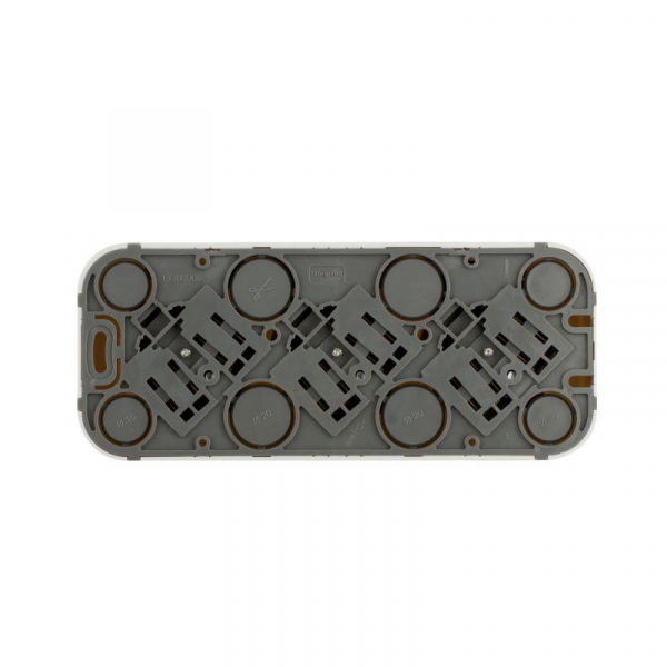 Розетка 3-м ОП Quteo 16А IP20 250В 3х2P+E с заземл. защ. шторки бел. IEK 782238 ТехноИмпульс