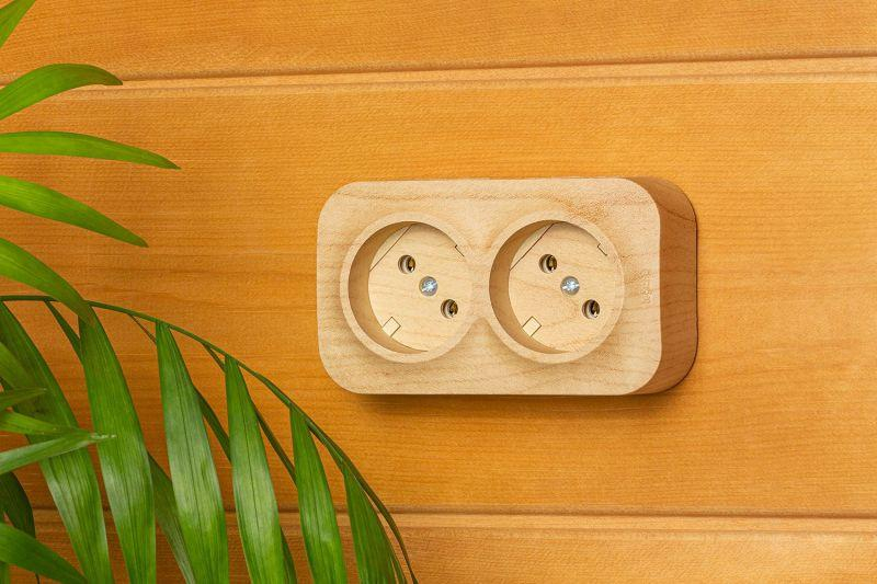 Розетка 2-м ОП Quteo 16А IP20 250В 2х2P без заземл. без защ. шторок дерево IEK 782281 ТехноИмпульс