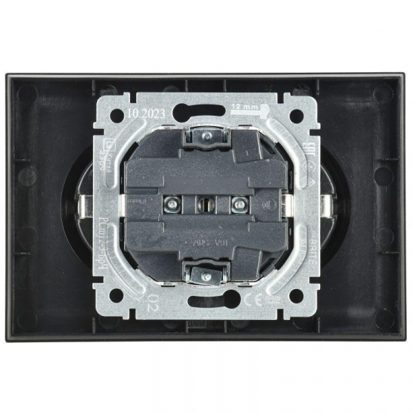Розетка 2-м СП BRITE РСш12-3-БрЧ 16А в сборе с заземл. защ. шторки черн. IEK BR-R24-16-K02-F ТехноИмпульс