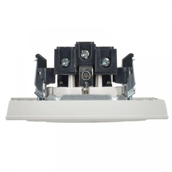 Розетка BRITE РСР14-1-0-БрБ 16А в сборе с заземл. защ. шторки бел. IEK BR-R14-16-K01-F ТехноИмпульс