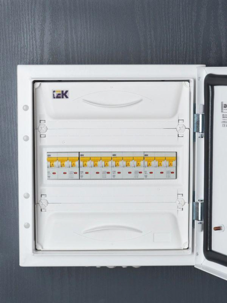 Выключатель автоматический модульный 3п C 63А 6кА ВА47-60M KARAT IEK MVA31-3-063-C ТехноИмпульс