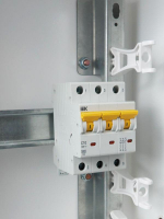 Выключатель автоматический модульный 3п C 10А 6кА ВА47-60M KARAT IEK MVA31-3-010-C ТехноИмпульс