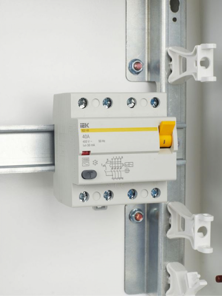 Выключатель дифференциального тока (УЗО) 4п 40А 30мА тип AC ВД1-63 KARAT IEK MDV10-4-040-030 ТехноИмпульс