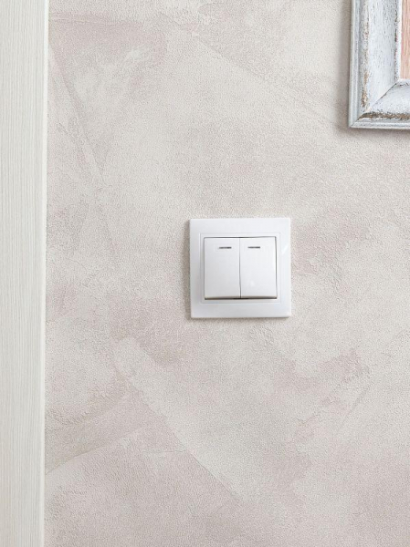 Выключатель 2-кл. СП Кварта 10А IP20 ВС10-2-1-КБ с индикацией бел. GENERICA EVK21-K01-10-DM ТехноИмпульс