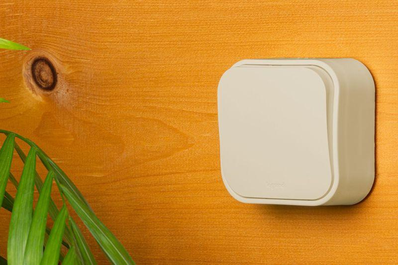 Выключатель 1-кл. ОП Quteo 10А IP20 10AX сл. кость IEK 782230 ТехноИмпульс