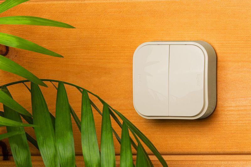 Выключатель 2-кл. ОП Quteo 10А IP20 10AX сл. кость IEK 782232 ТехноИмпульс