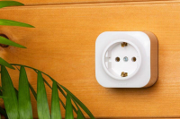 Розетка 1-м ОП Quteo 16А IP20 2P+E с заземл. без защ. шторок бел. IEK 782211 ТехноИмпульс