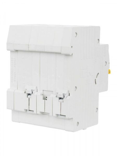 Выключатель автоматический дифференциального тока 4п (3P+N) C 32А 100мА тип A 6кА АВДТ-34 KARAT IEK MAD22-6-032-C-100 ТехноИмпульс