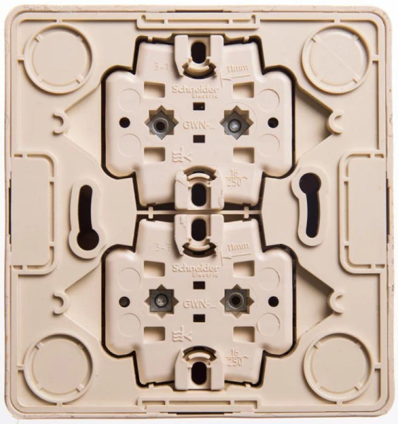 Розетка 4-м ОП Этюд 16А 250В с заземл. с заземл. защ. шторки сосна SE PA16-208D ТехноИмпульс
