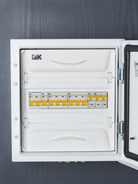 Выключатель автоматический модульный 3п D 40А 4.5кА ВА47-29 KARAT IEK MVA20-3-040-D ТехноИмпульс