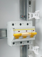 Выключатель автоматический модульный 3п D 80А 10кА ВА47-100 KARAT IEK MVA40-3-080-D ТехноИмпульс