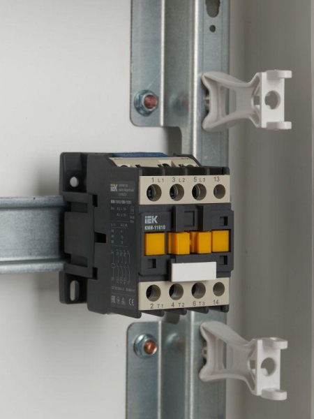 Контактор КМИ-11810 18А 230В/АС3 1НО KARAT IEK KKM11-018-230-10 ТехноИмпульс