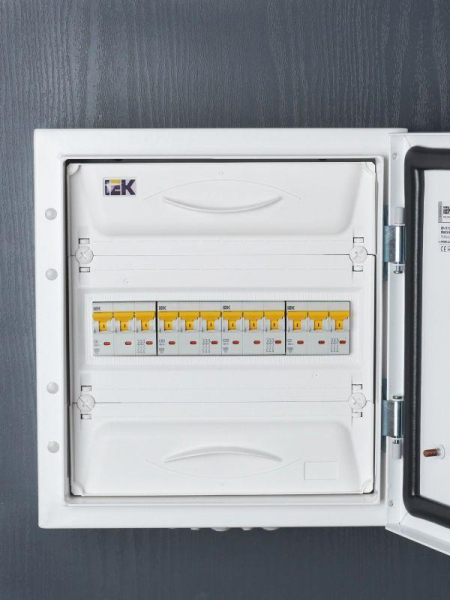 Выключатель автоматический модульный 3п C 20А 6кА ВА47-60M KARAT IEK MVA31-3-020-C ТехноИмпульс