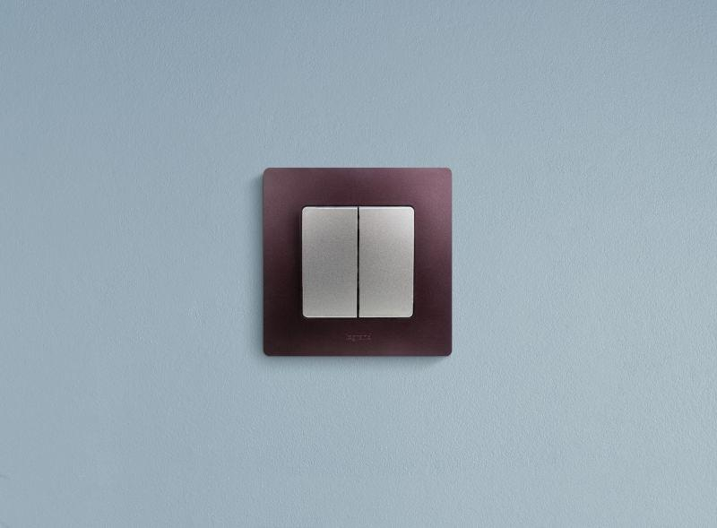 Выключатель 2-кл. СП Etika 10А IP20 250В 10AX авт. зажимы механизм алюм. IEK 672402 ТехноИмпульс