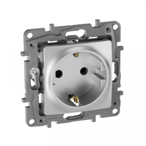 Розетка 1-м СП Etika 16А IP31 250В 2P+E с заземл. защ. шторки немецк. стандарт винтов. клеммы механизм алюм. IEK 672422 ТехноИмпульс