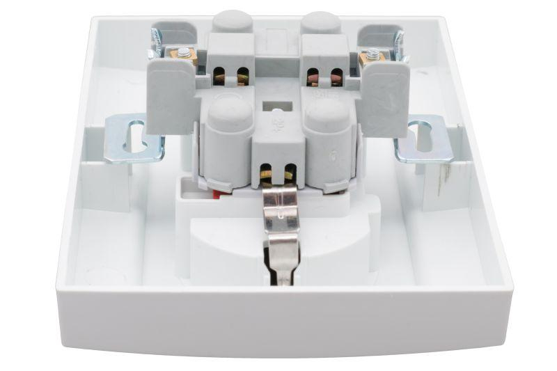 Розетка 2-м СП Минск 16А IP20 с заземл. защ. шторки бел. Basic EKF ERR16-128-100 ТехноИмпульс