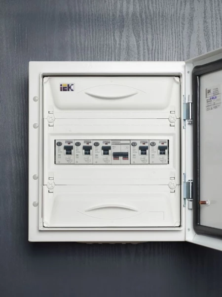 Выключатель дифференциального тока (УЗО) 2п 32А 30мА тип AC ВД1-63 GENERICA MDV15-2-032-030 ТехноИмпульс