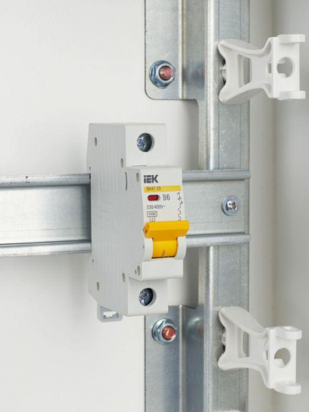 Выключатель автоматический модульный 1п B 6А 4.5кА ВА47-29 KARAT IEK MVA20-1-006-B ТехноИмпульс