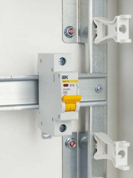 Выключатель автоматический модульный 1п B 10А 4.5кА ВА47-29 KARAT IEK MVA20-1-010-B ТехноИмпульс